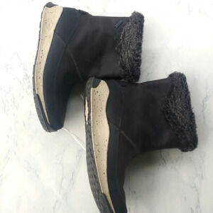 Chaco Borealis Mid Winter Boots Womens Size 8.5 Waterproof Black/Brown